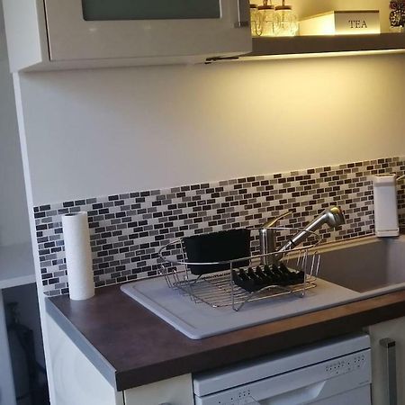 Maison F2, Neuve Au Calme Avec Jardinet La Crau Buitenkant foto