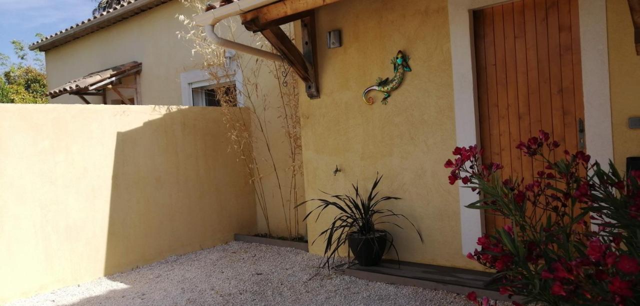 Maison F2, Neuve Au Calme Avec Jardinet La Crau Buitenkant foto